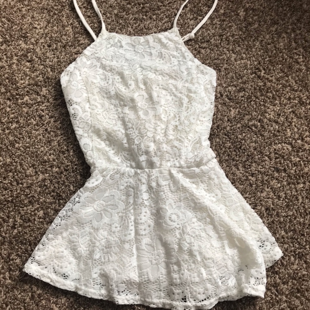 White lace tank top maurices size medium
